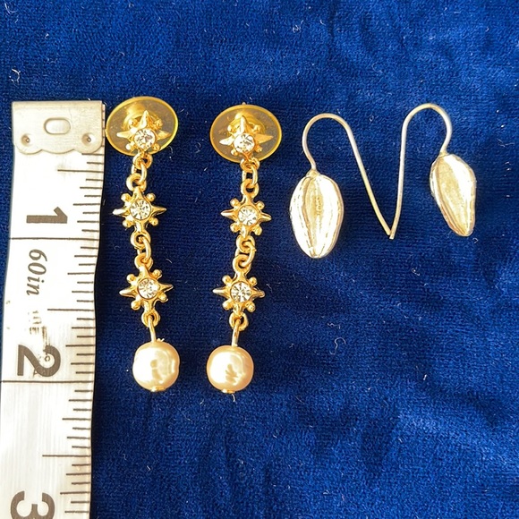 2 pairs of dangle earrings - Picture 4 of 4